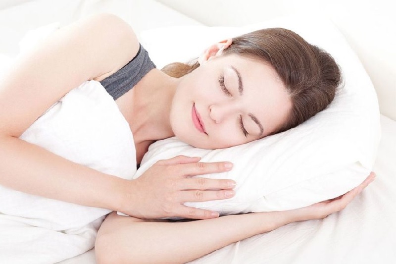 Tư thế ngủ đúng giúp giải phóng khí từ dạ dày